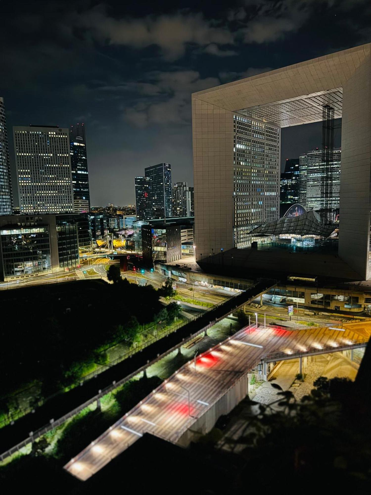 Luxury 2 Rooms Apartment With Balcony Puteaux Exterior foto